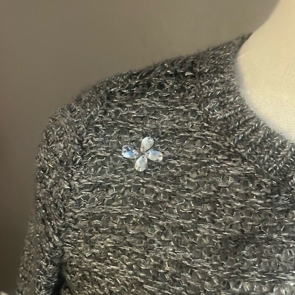 Hollister Jewel Sweater - Picture 4 of 16